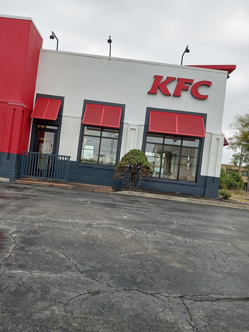 KFC | 109 Ragland Ave, Mt Sterling, KY 40353, USA | Phone: (859) 498-4963