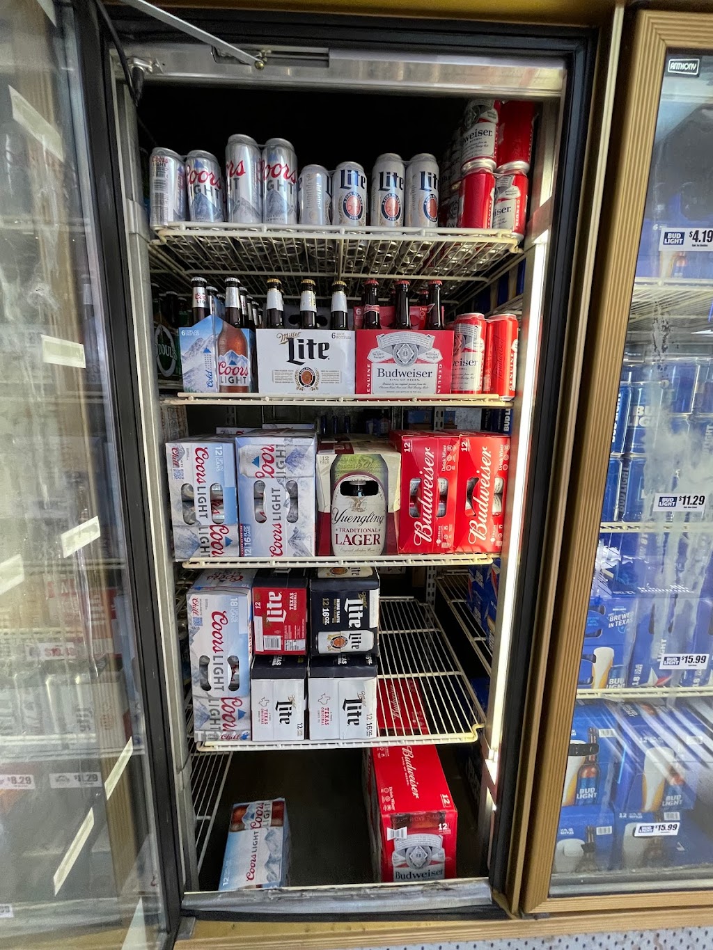 STOP AND SHOP 2 | 401 E Pioneer Dr, Irving, TX 75061, USA | Phone: (972) 554-8462