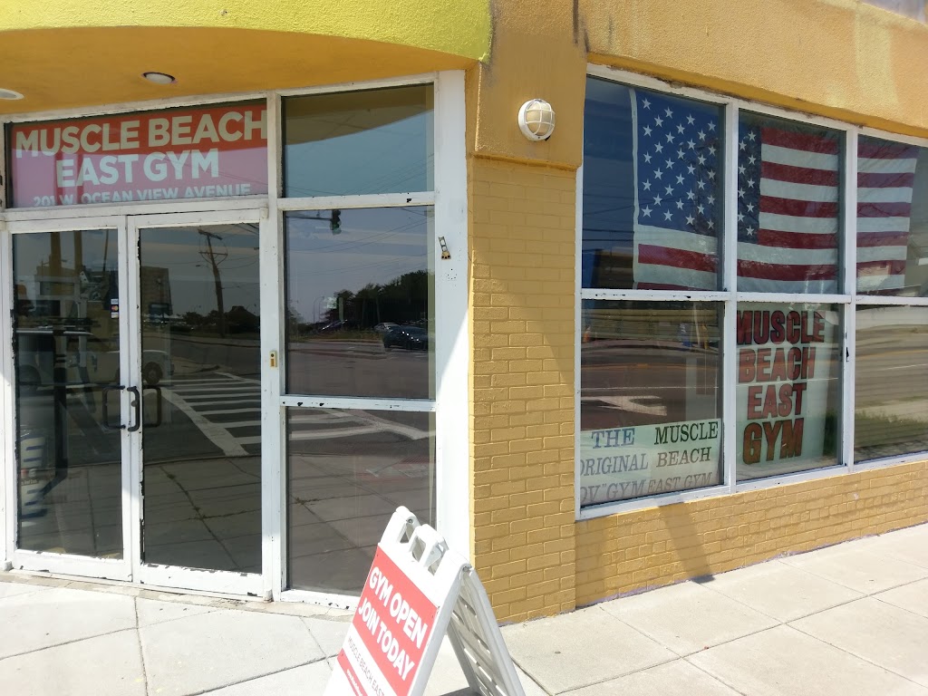 Muscle Beach East Gym | 7821 N Military Hwy, Norfolk, VA 23518, USA | Phone: (757) 588-5438