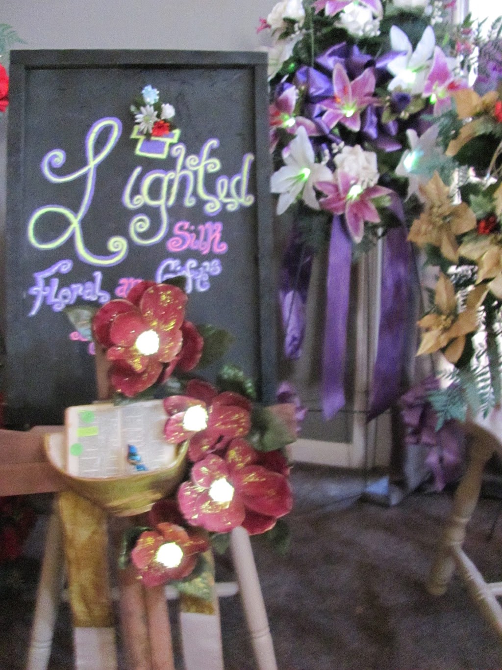 Lighted Silk Floral Designs | 10010 Shipptown Rd, Empire, AL 35063, USA | Phone: (205) 607-7327