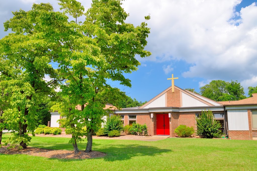 St Mark Lutheran Church | 118 Old York-Hampton Hwy, Yorktown, VA 23692, USA | Phone: (757) 898-4395