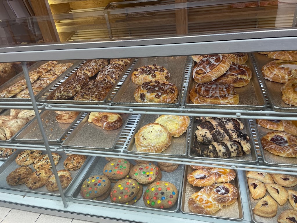 Mayers Bakery | 14 Peninsula Center, Rolling Hills Estates, CA 90274, USA | Phone: (310) 377-7846