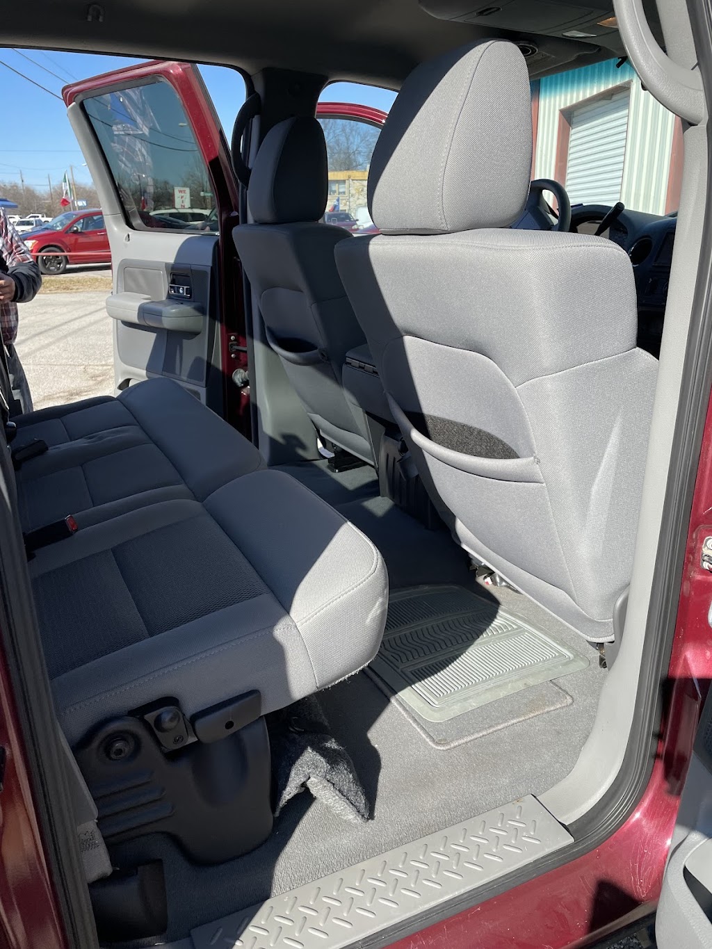 Arnolds Auto Upholstery | 903 S McDonald St, McKinney, TX 75069, USA | Phone: (972) 548-0551