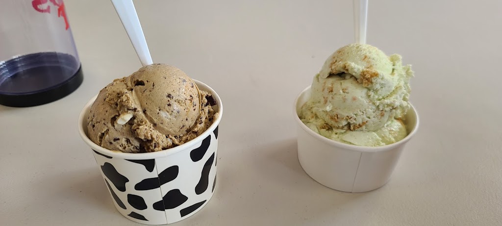 Plush Horse Ice Cream Shop - Tinley Park | 7903 W 171st St, Tinley Park, IL 60477, USA | Phone: (708) 444-1800