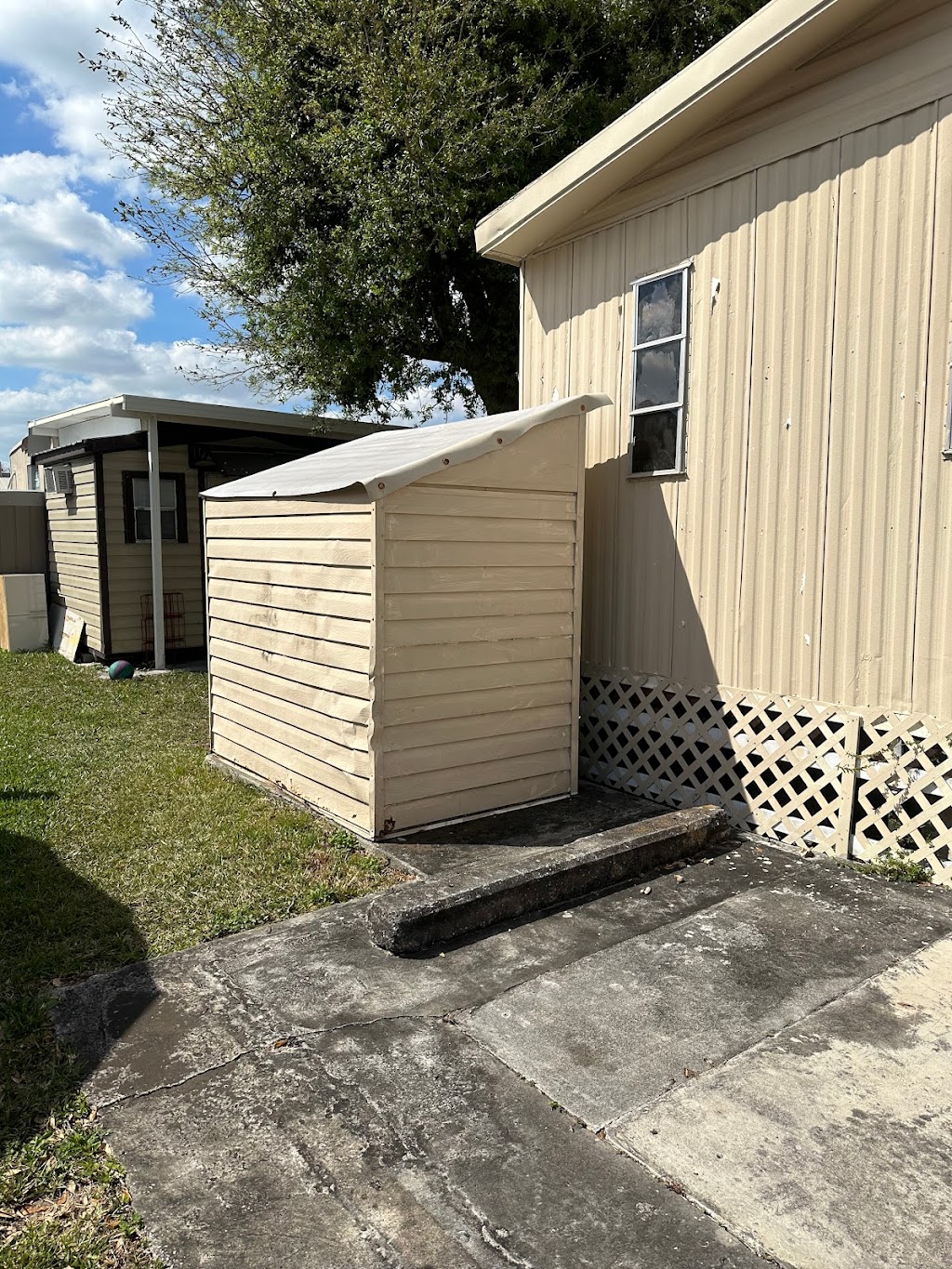 Honey Hill Mobile Home Park | 4955 NW 199th St, Miami Gardens, FL 33055, USA | Phone: (786) 263-2842