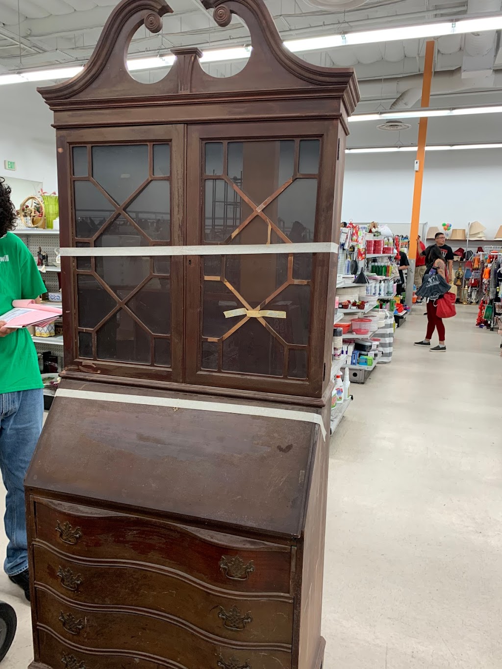 Goodwill Thrift Store and Donation Center | 1325 E Florence Blvd, Casa Grande, AZ 85122, USA | Phone: (520) 582-1002