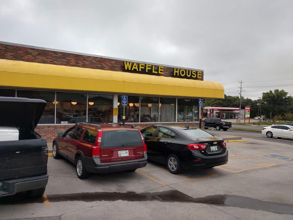 Waffle House | 644 Nashville Pike, Gallatin, TN 37066, USA | Phone: (615) 451-9654