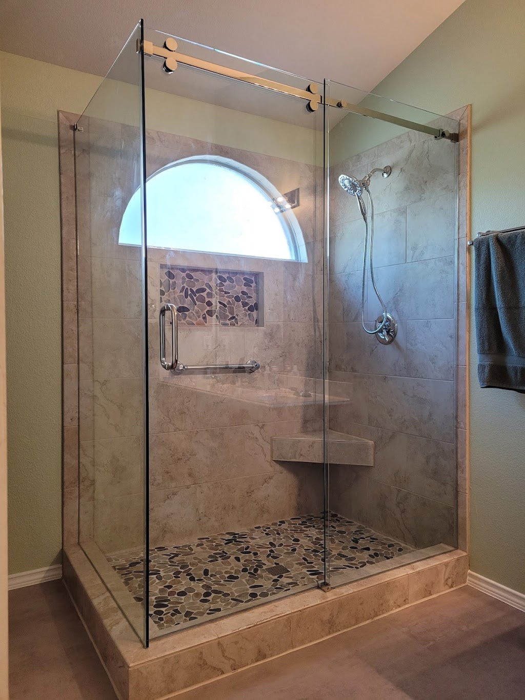 Lone Star Shower and Glass, LLC | 541 Industrial Blvd suite c, Grapevine, TX 76051, USA | Phone: (214) 771-1256