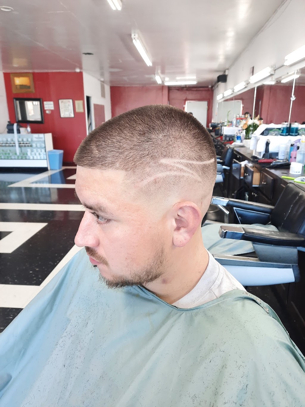 Utahs Barber Shop | 730 W Willow St, Long Beach, CA 90806, USA | Phone: (562) 989-0792