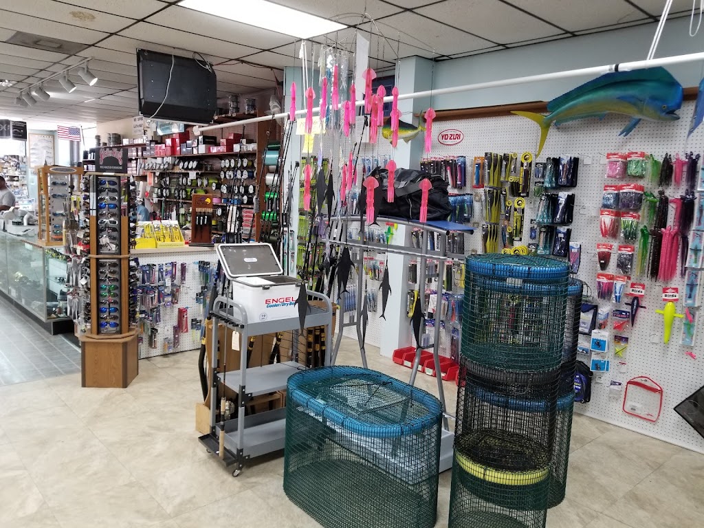 Discount Tackle Outlet | 3113 1st St, Bradenton, FL 34208, USA | Phone: (941) 746-6020