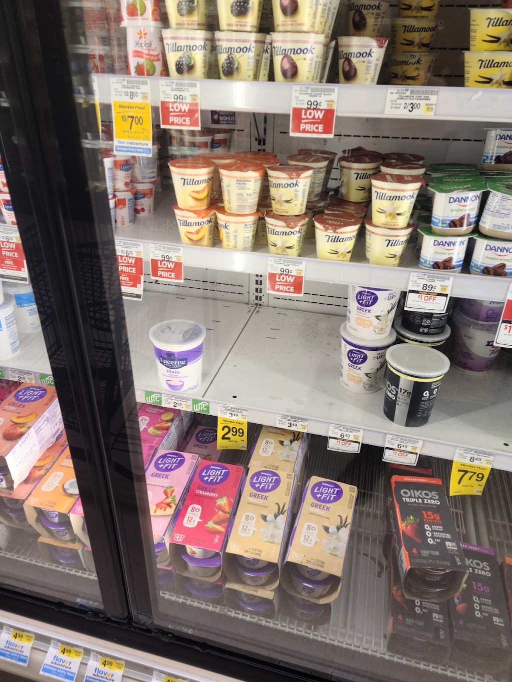 Carrs, 5600 DeBarr Rd, Anchorage, AK 99504