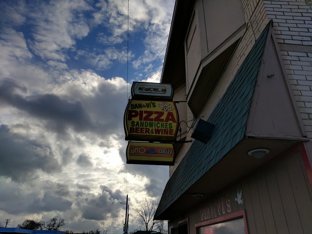 Dan & Vis Pizza | 5951 Chene, Detroit, MI 48211, USA | Phone: (313) 924-6077