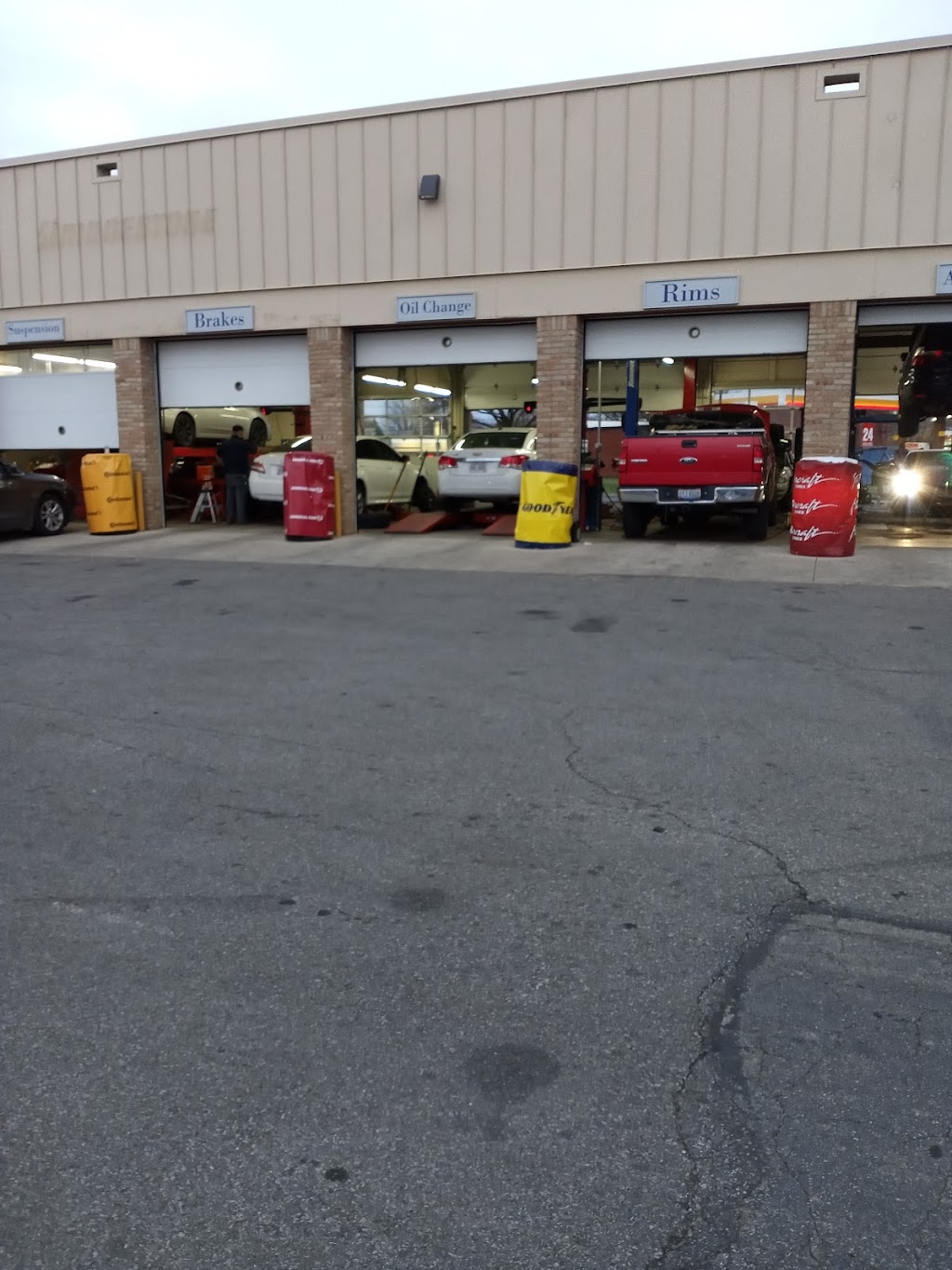 Tire Guys and Service | 1313 Harrisburg Pike, Columbus, OH 43223, USA | Phone: (614) 824-4749