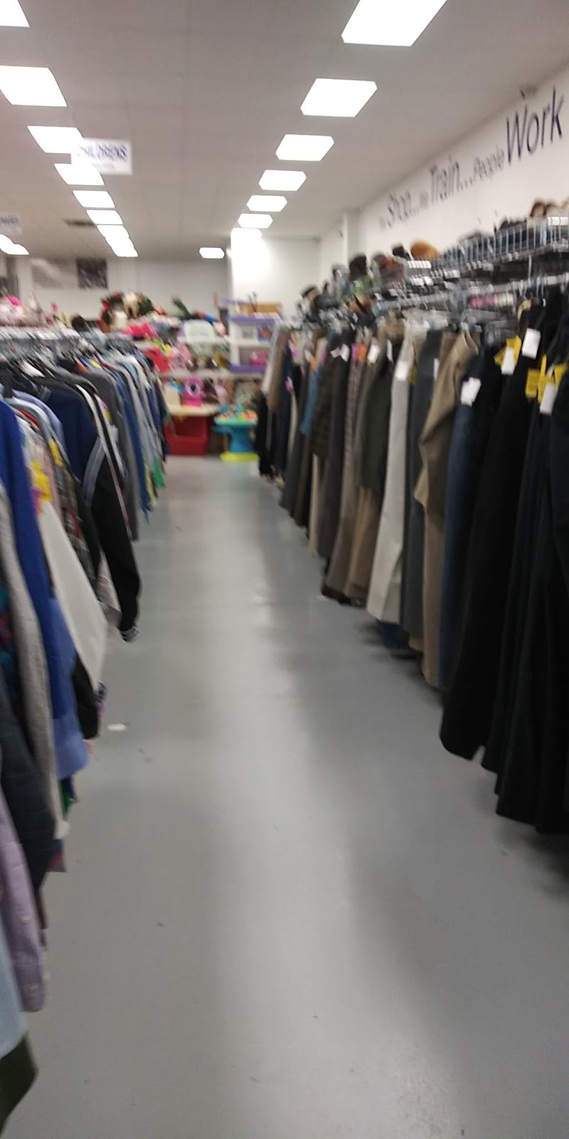 Goodwill Store & Donation Center | 6530 Niagara Falls Blvd, Niagara Falls, NY 14304 | Phone: (716) 215-6007