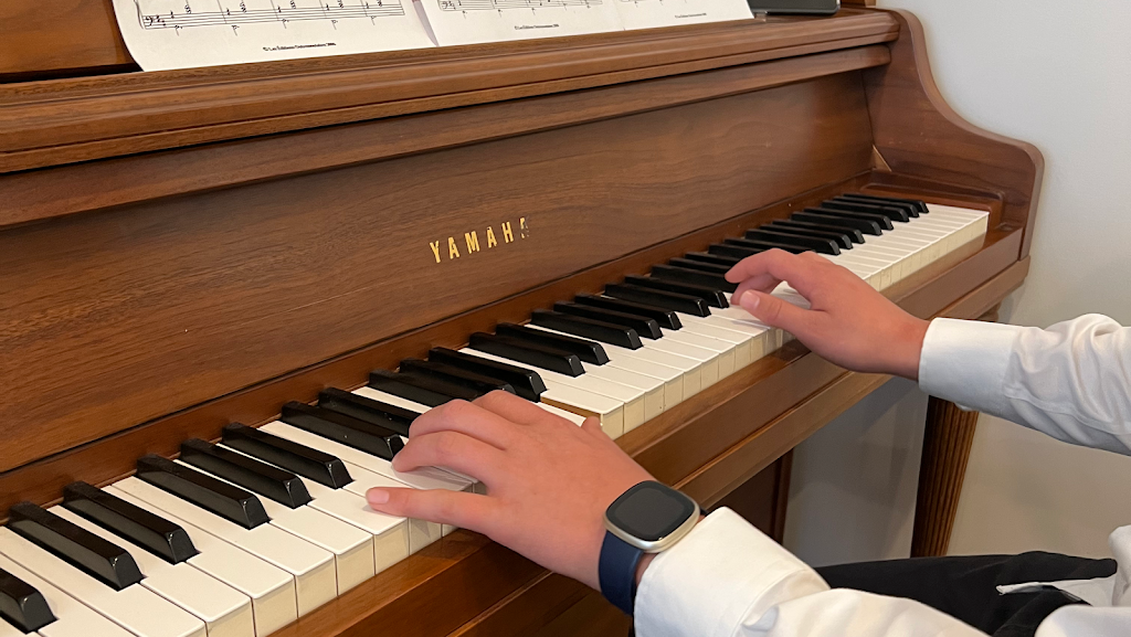 Digital Piano School - Online & In Person Piano Lessons | 14319 Dickens St, Sherman Oaks, CA 91423, USA | Phone: (747) 201-7677