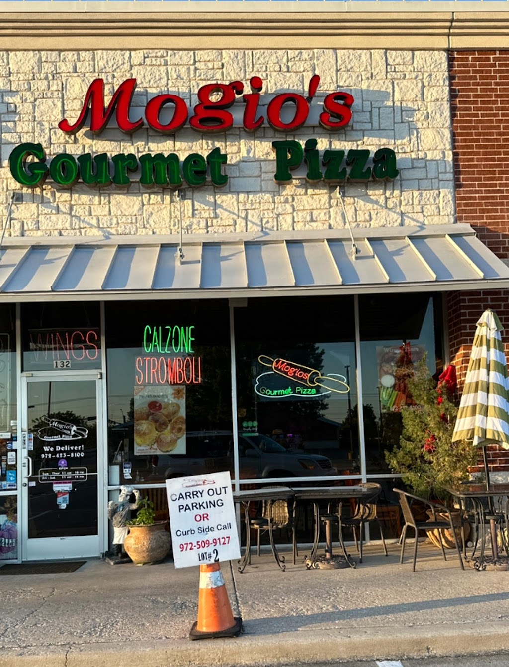 Mogio’s Gourmet Pizza | 158 W Farm To Market 544 Ste 132, Murphy, TX 75094, USA | Phone: (972) 423-8100