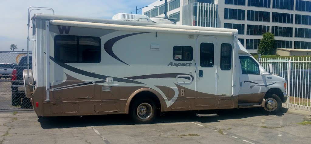 Metro RV | 160 W Olive Ave, Burbank, CA 91502, USA | Phone: (818) 841-2441