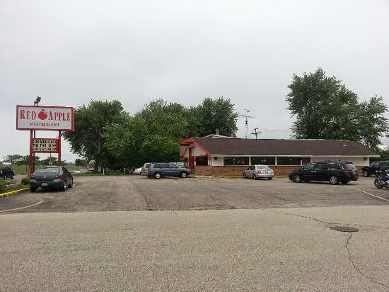 Red Apple Restaurant | 1152 E Wisconsin St, Portage, WI 53901, USA | Phone: (608) 745-9000