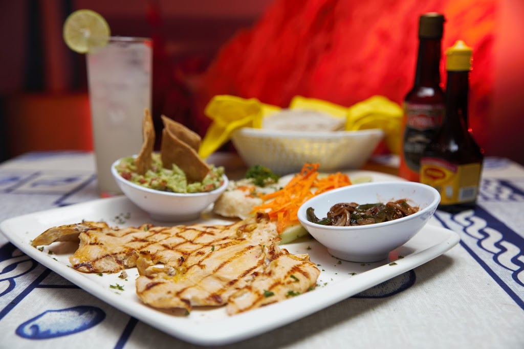 Surfos Restaurant & Snack Mexicano | 4040 Gage Ave, Bell, CA 90201, USA | Phone: (323) 388-9062