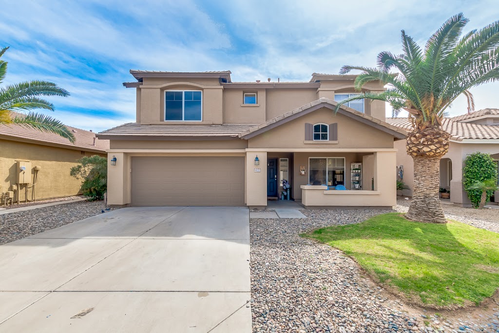 Robyn Carpenter -Gall, REALTOR | 1616 N Litchfield Rd #115, Goodyear, AZ 85395, USA | Phone: (480) 370-8488