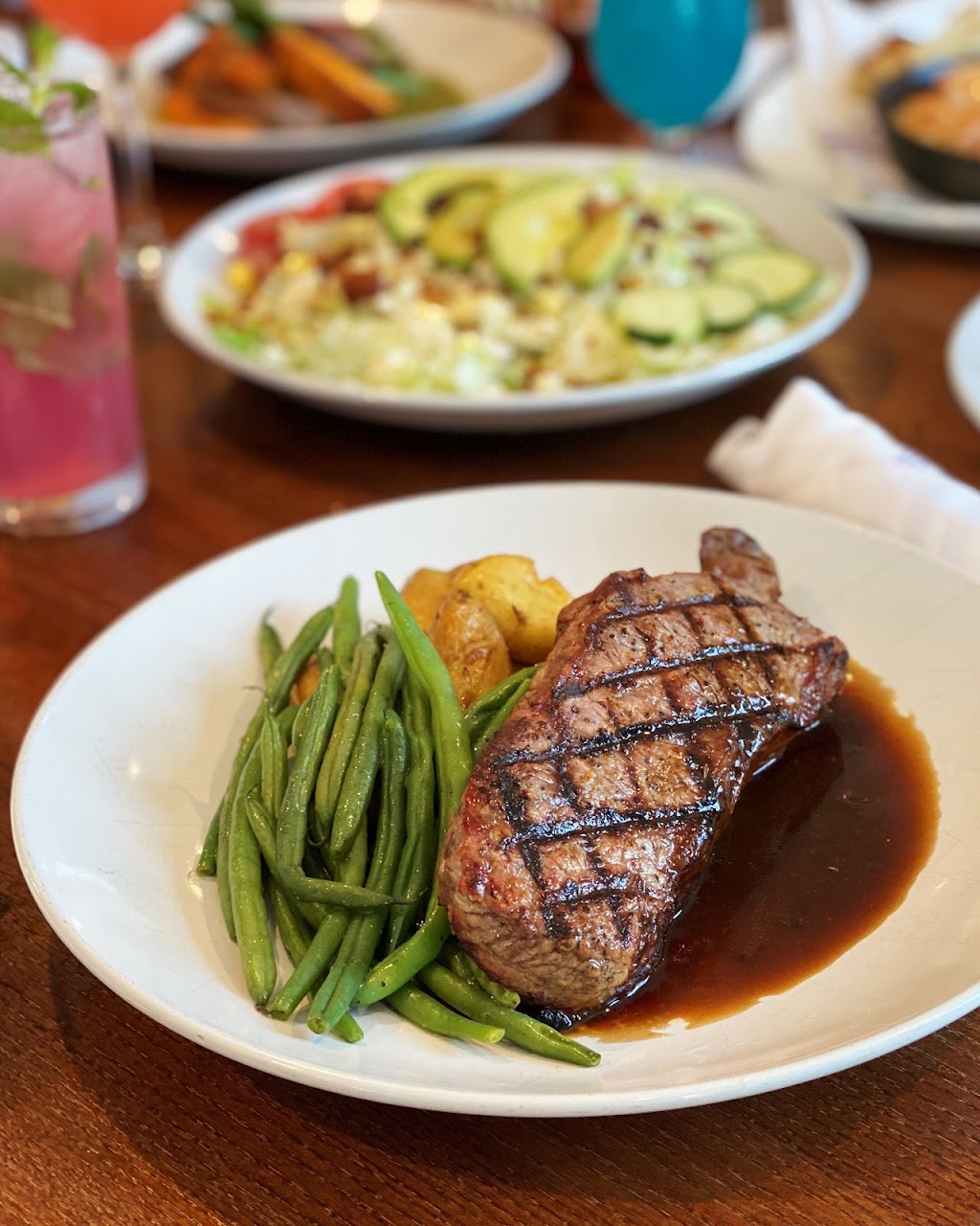 B2 Bistro + Bar | 230 Washington Pl, North Brunswick Township, NJ 08902, USA | Phone: (732) 297-3803