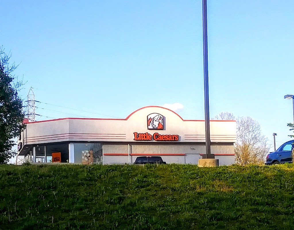 Little Caesars Pizza | 105 S Tanners Creek Dr, Lawrenceburg, IN 47025, USA | Phone: (812) 537-1070