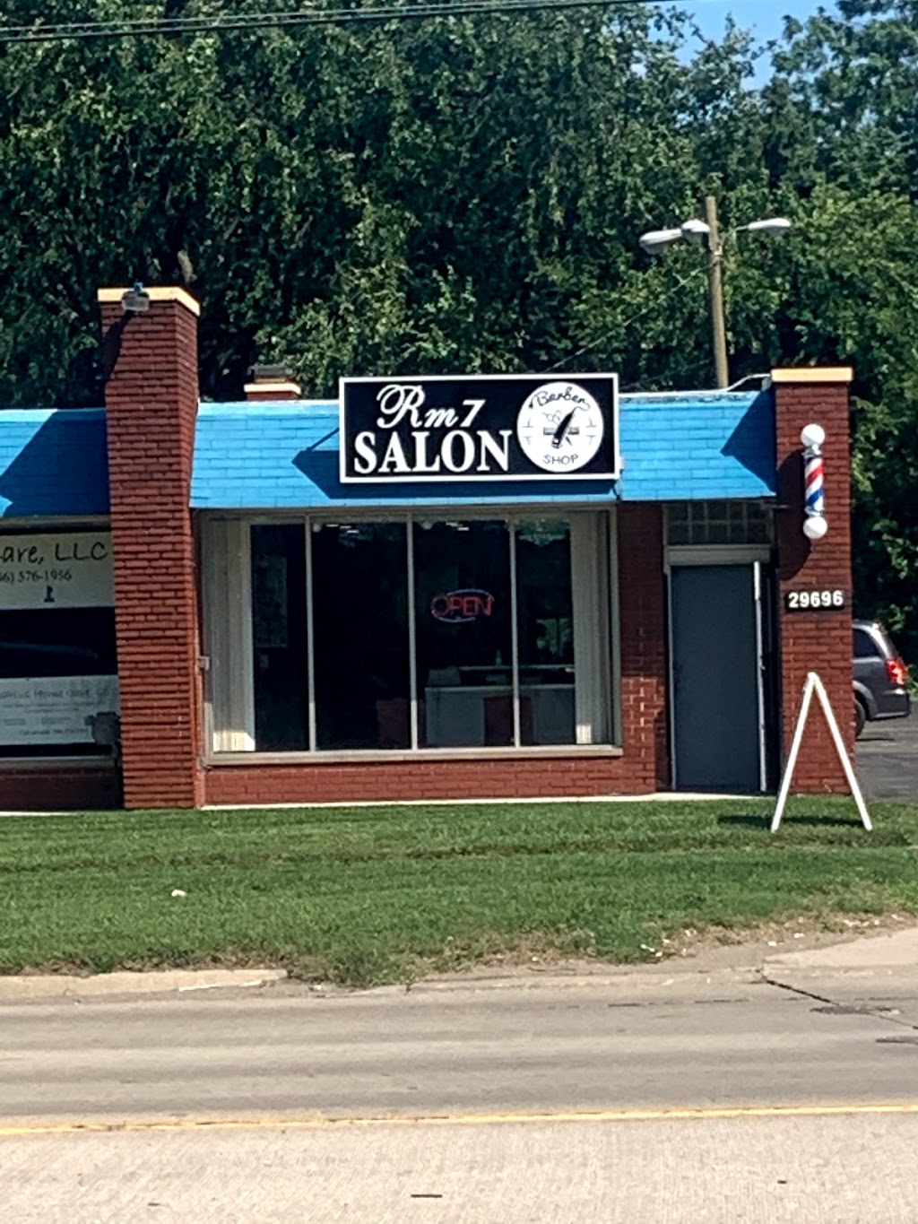 RM7 SALON & BARBERSHOP | 29696 Dequindre Rd, Warren, MI 48092, USA | Phone: (586) 751-1560