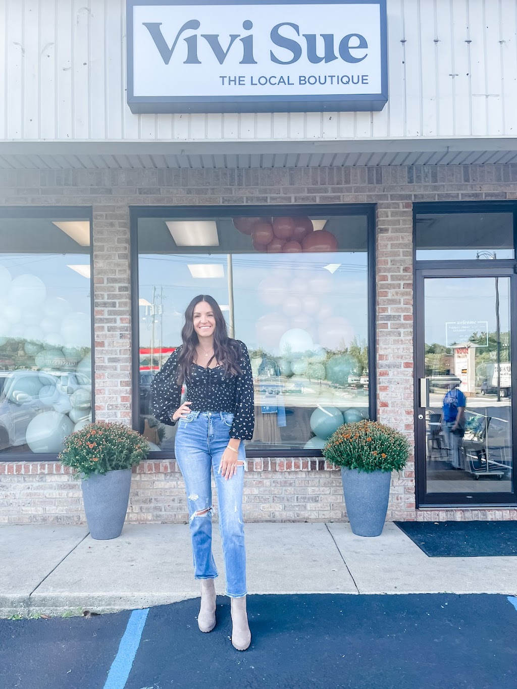 Vivi Sue The Local Boutique | 340 E Dupont Rd, Fort Wayne, IN 46825, USA | Phone: (260) 489-8001 Vivi Sue The Local Boutique | 340 E Dupont Rd, Fort Wayne, IN 46825, USA | Phone: (260) 489-8001