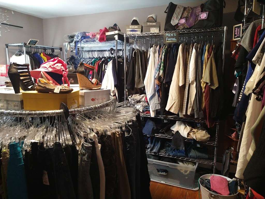 Lindas Lockers Thrift Store | 153 Main St, Chester, NY 10918, USA | Phone: (845) 537-6015