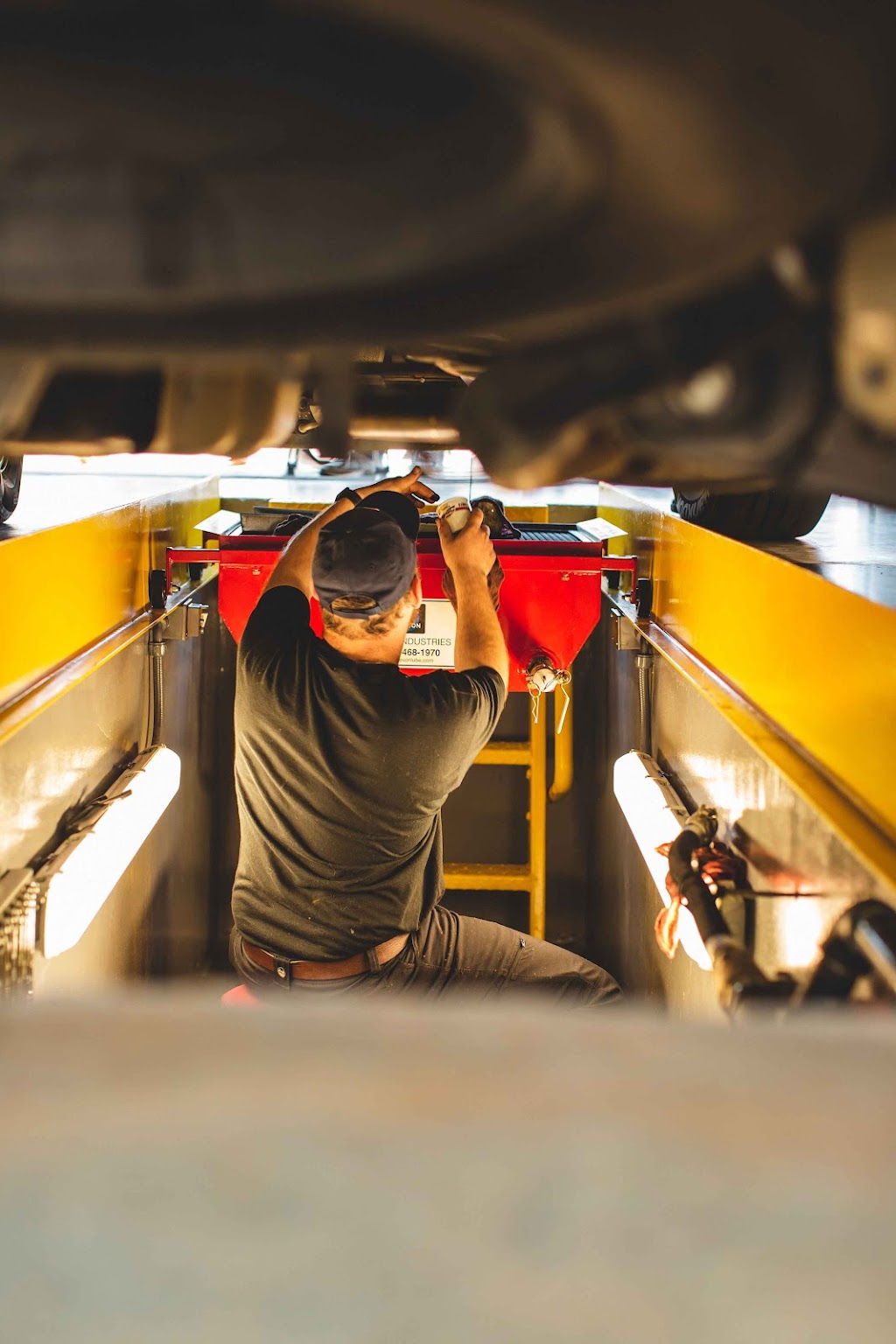 Strickland Brothers 10 Minute Oil Change | 1687 S Brightleaf Blvd, Smithfield, NC 27577, USA | Phone: (919) 938-7068