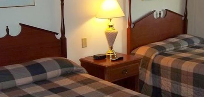 Luxury Inn & Suites | 2940 NW 12th St, Lincoln, NE 68521, USA | Phone: (402) 475-2200