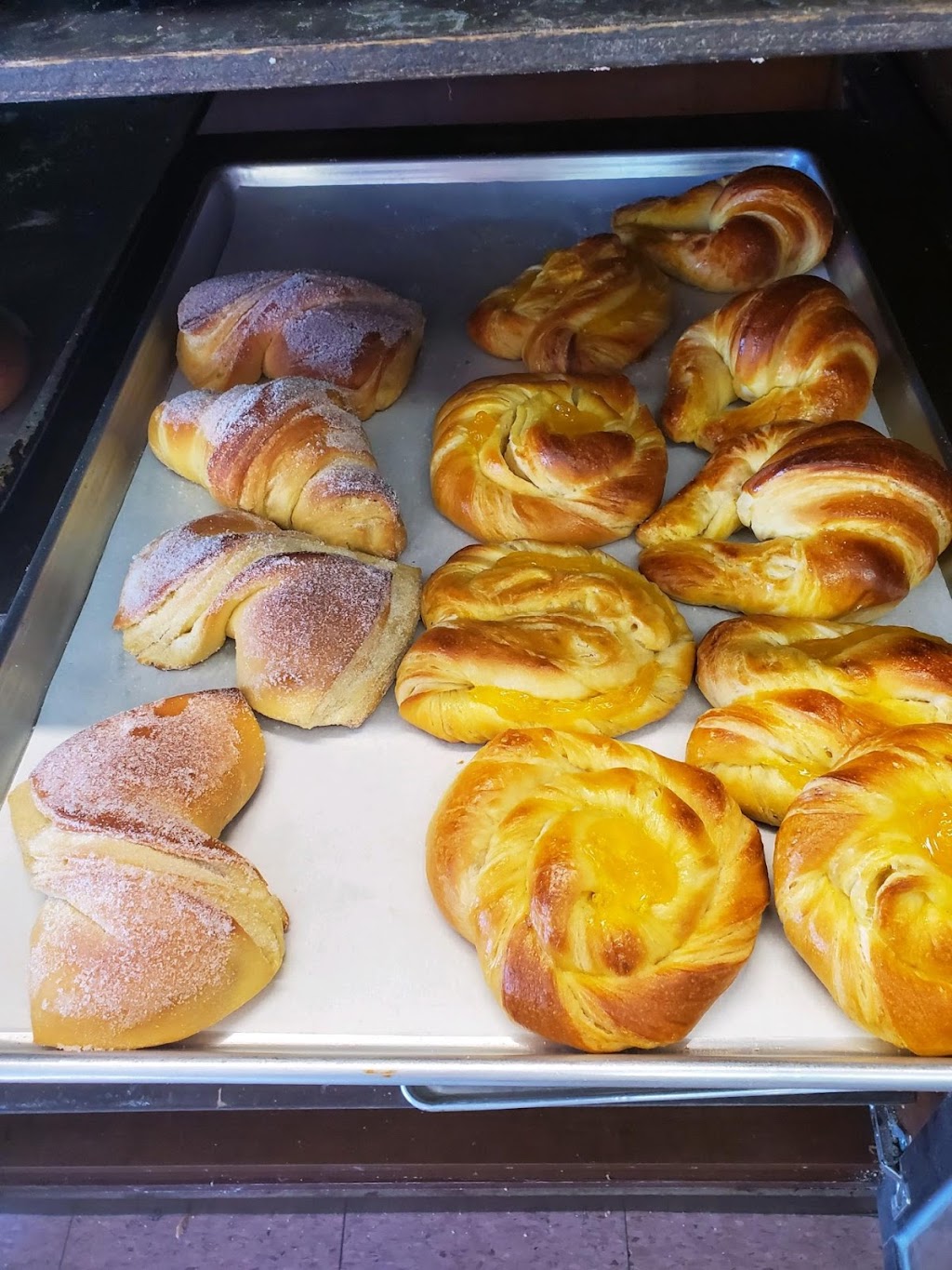 Vallartas Bakery | 2874 W Rialto Ave, Rialto, CA 92376, USA | Phone: (909) 820-9943