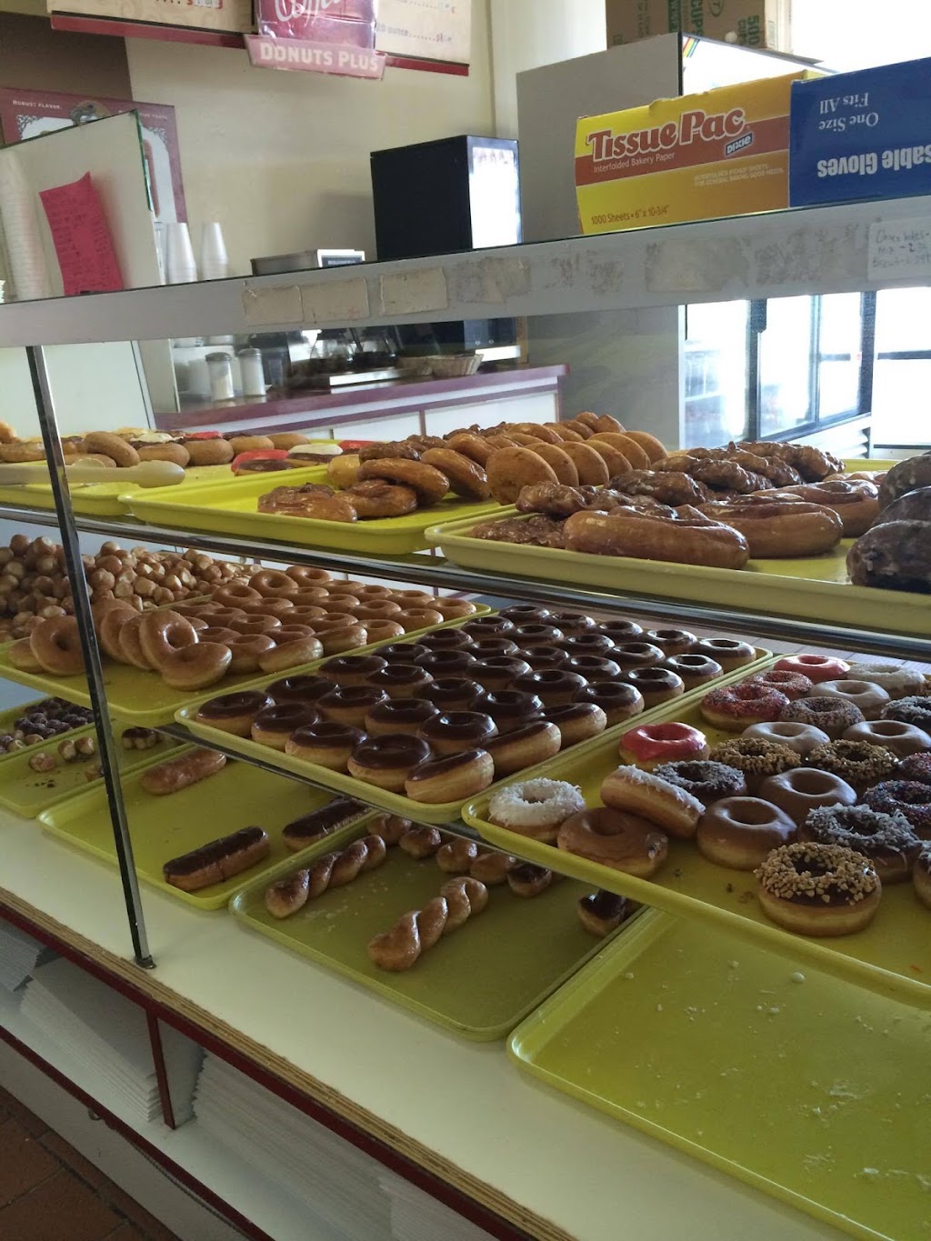 Donuts Plus | 1741 East US Hwy 377, Granbury, TX 76049, USA | Phone: (817) 573-6299