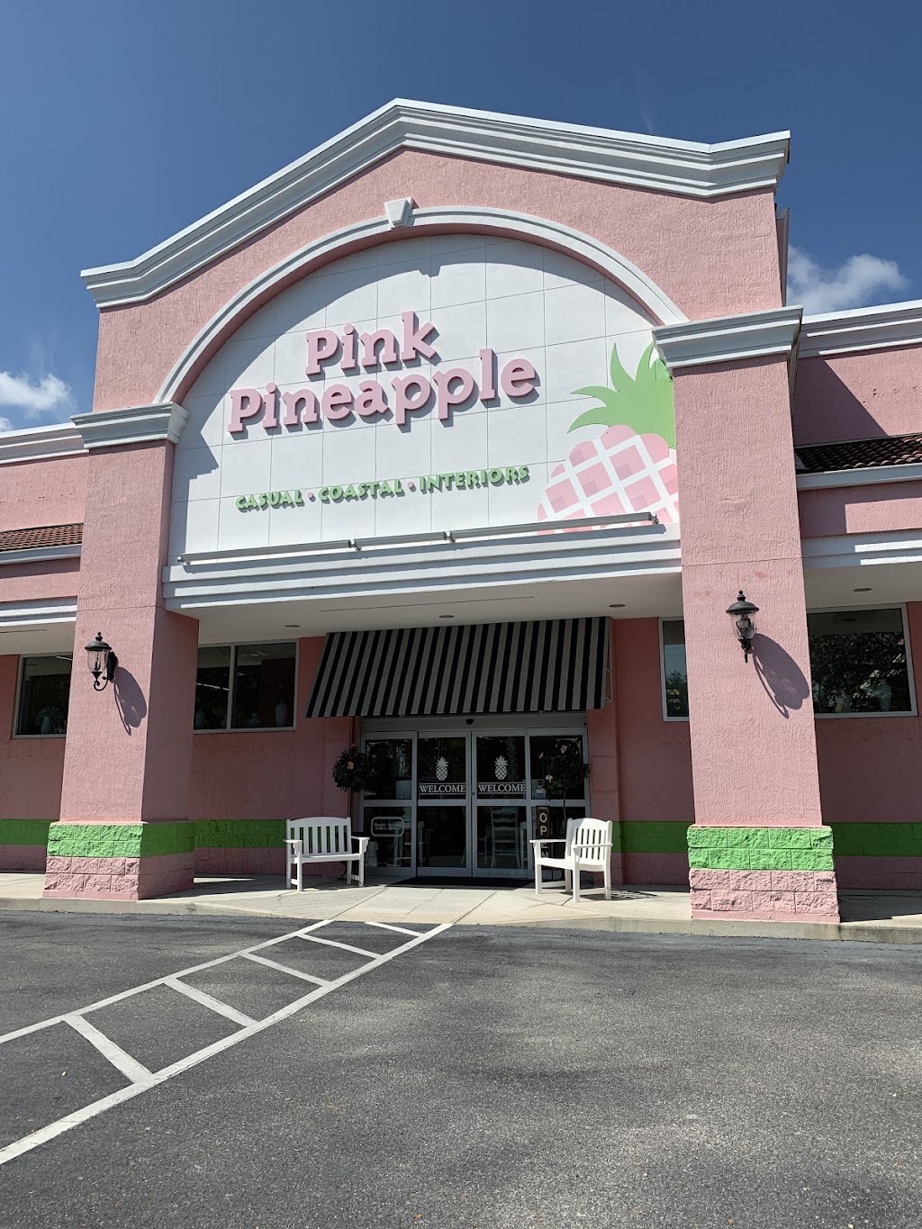 Pink Pineapple | 7500 Cortez Rd W, Bradenton, FL 34210, USA | Phone: (941) 761-1947