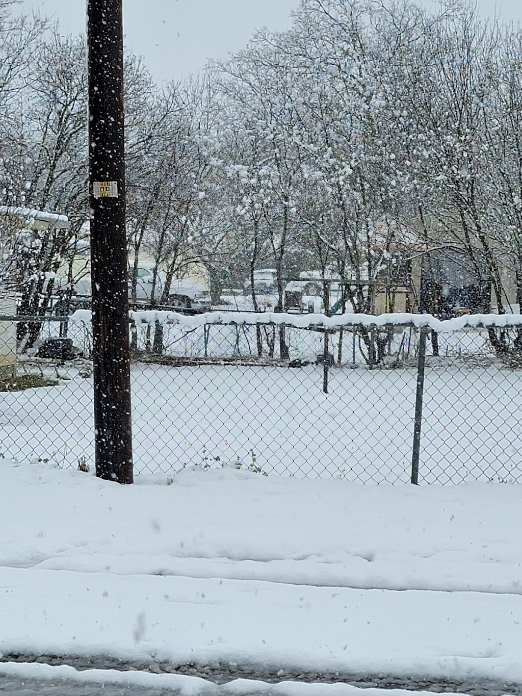 Lil Bit Country RV Park | 139 Hcr 2415 N, Hillsboro, TX 76645, USA | Phone: (254) 582-5688