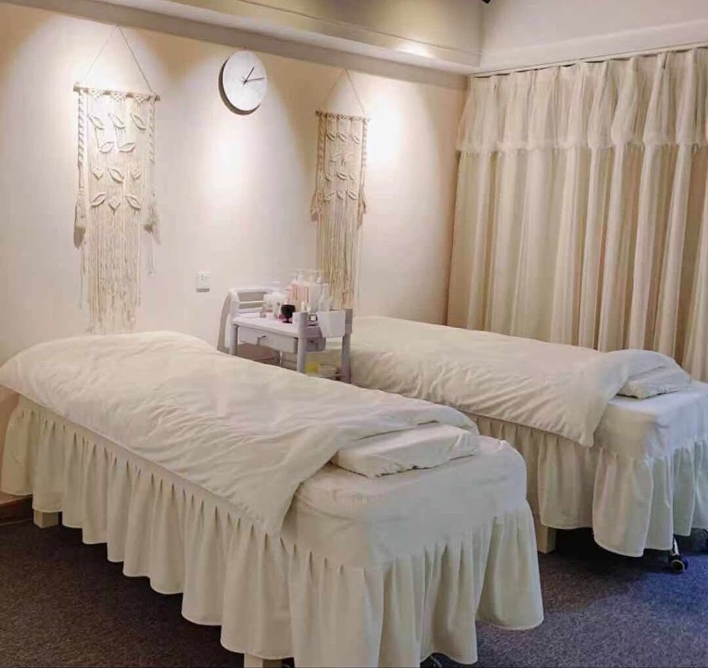 Emerald Massage | 3520 Oakdale Rd Ste A, Modesto, CA 95357, USA | Phone: (209) 300-7844