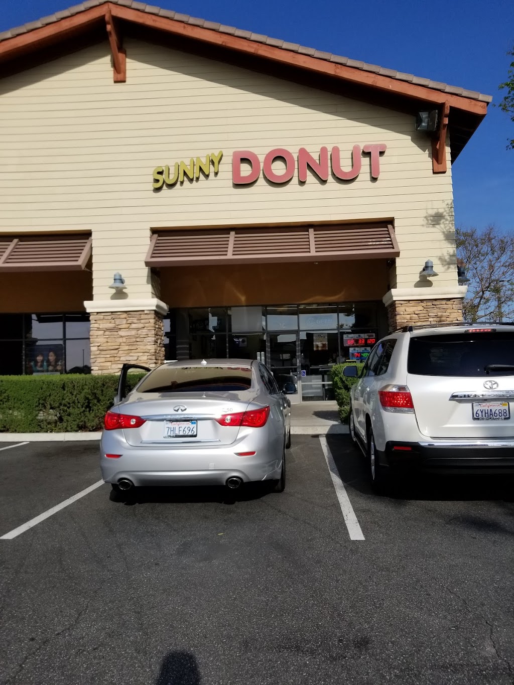 Sunny Donut Shop | 12636 Limonite Ave STE 1C, Corona, CA 92880, USA | Phone: (951) 808-1919