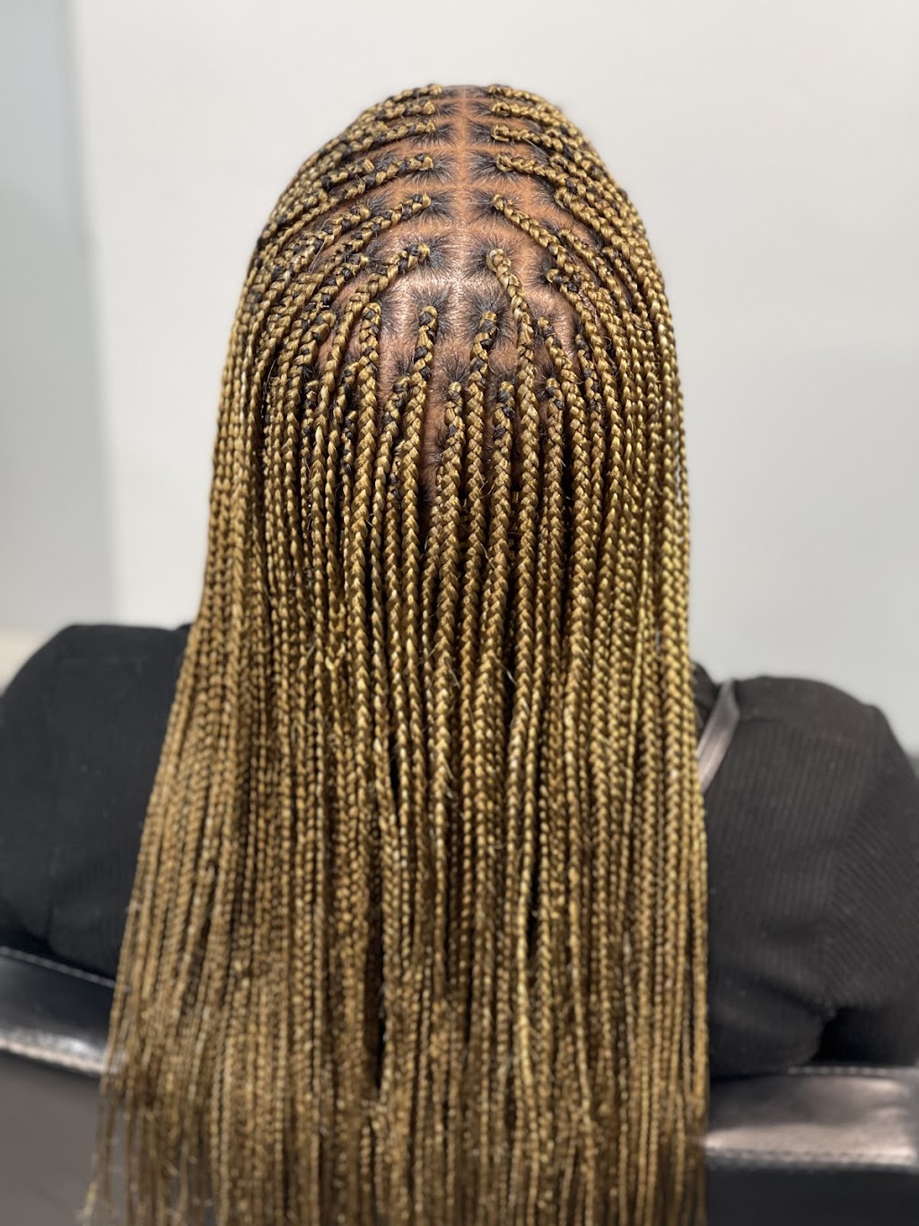 K2 Braids studio | 14023 Crenshaw Blvd #1, Hawthorne, CA 90250, USA | Phone: (818) 527-2116