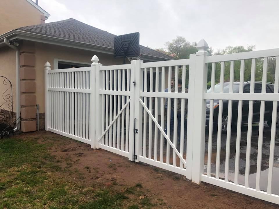 Classic Fence LLC | 254 Monmouth Rd, Manalapan Township, NJ 07726, USA | Phone: (732) 409-7098