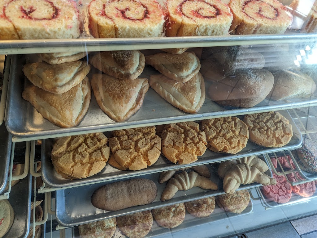 Munguias Bakery | 602 E 4th Ave, San Mateo, CA 94401, USA | Phone: (650) 513-1543