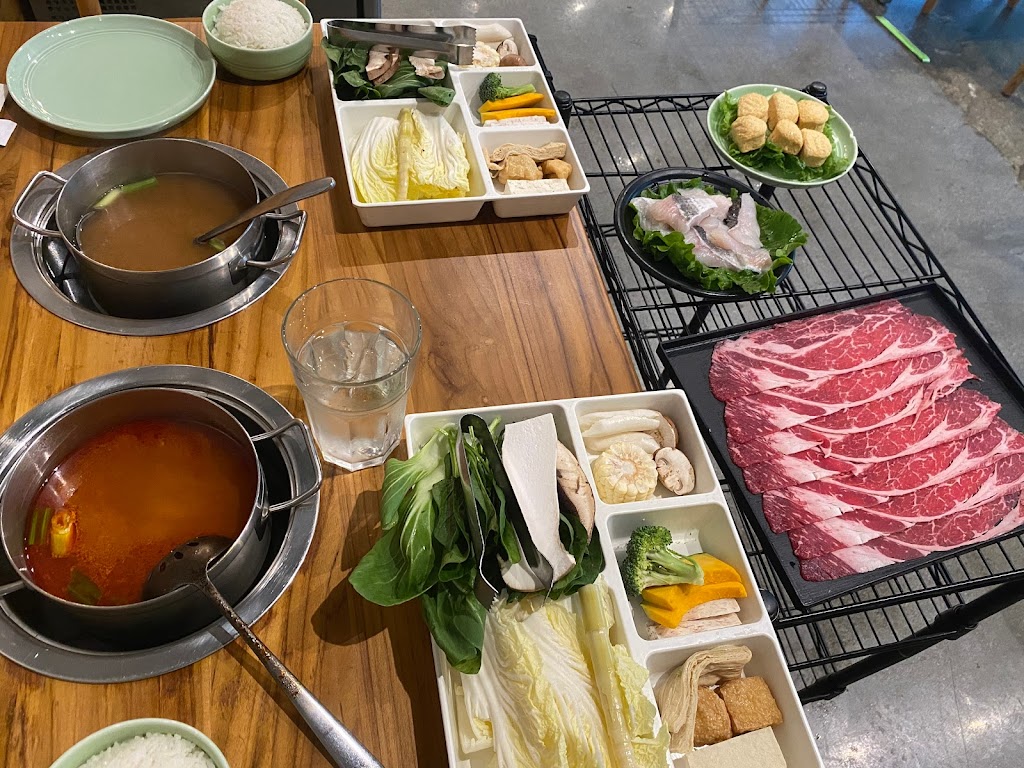 Mumu Hot Pot | 1099 Foster Square Ln #135, Foster City, CA 94404, USA | Phone: (650) 242-1945