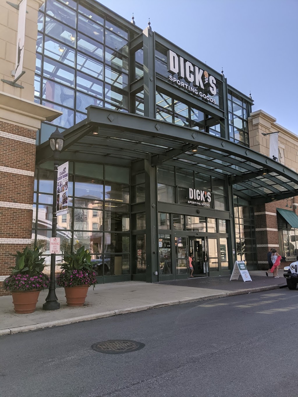 DICKS Sporting Goods | 300 Crocker Park Blvd, Westlake, OH 44145, USA | Phone: (440) 835-3723