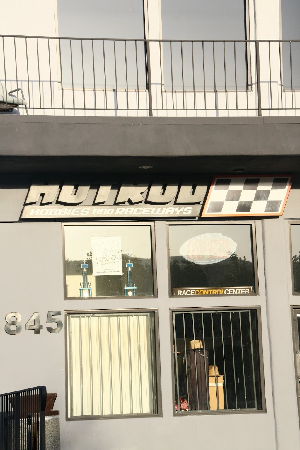 Hot Rod Hobbies & Raceways | 25845 Railroad Ave #21, Santa Clarita, CA 91350, USA | Phone: (661) 255-2404