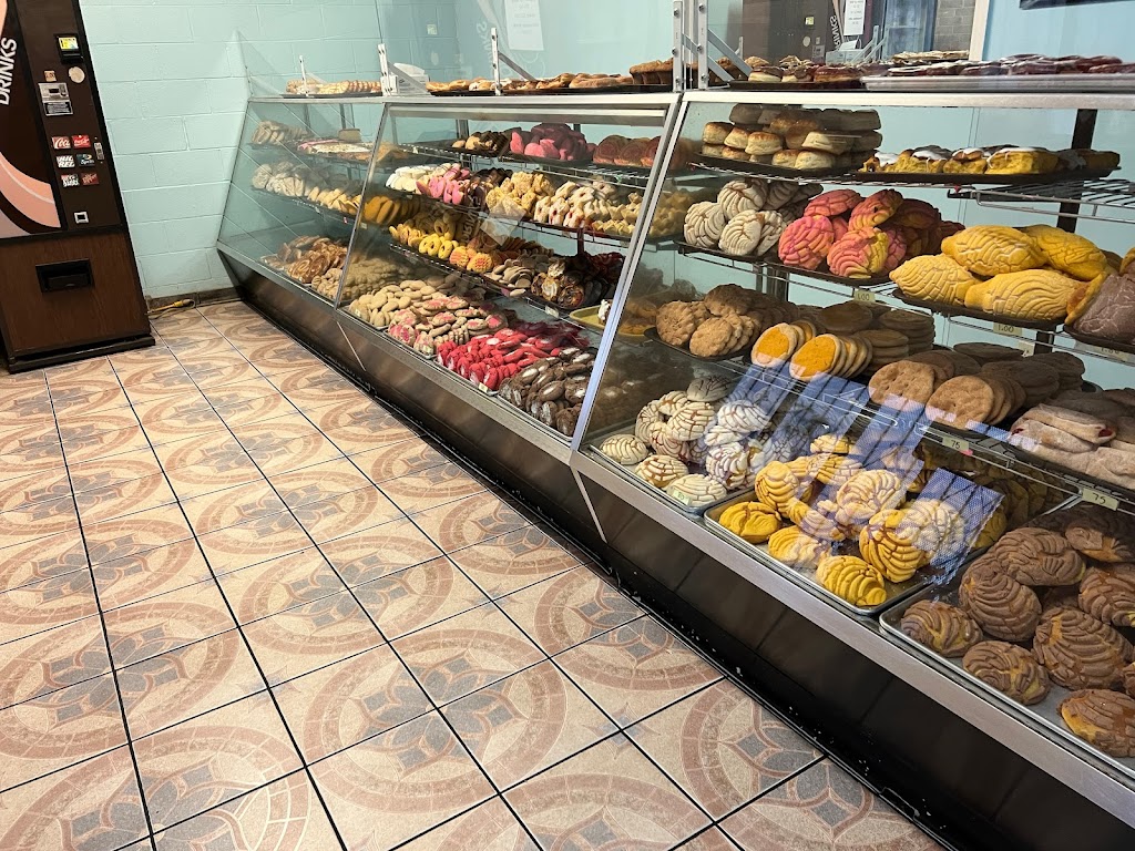 Marios Bakery | 2231 Castroville Rd, San Antonio, TX 78237 | Phone: (210) 434-2017