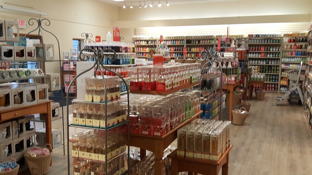 Yankee Candle | 549 S Chillicothe Rd, Aurora, OH 44202, USA | Phone: (330) 562-1590