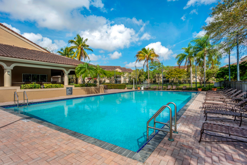 Welleby Lake Club Apartments in 10931 NW 39th St, Sunrise, FL 33351, USA