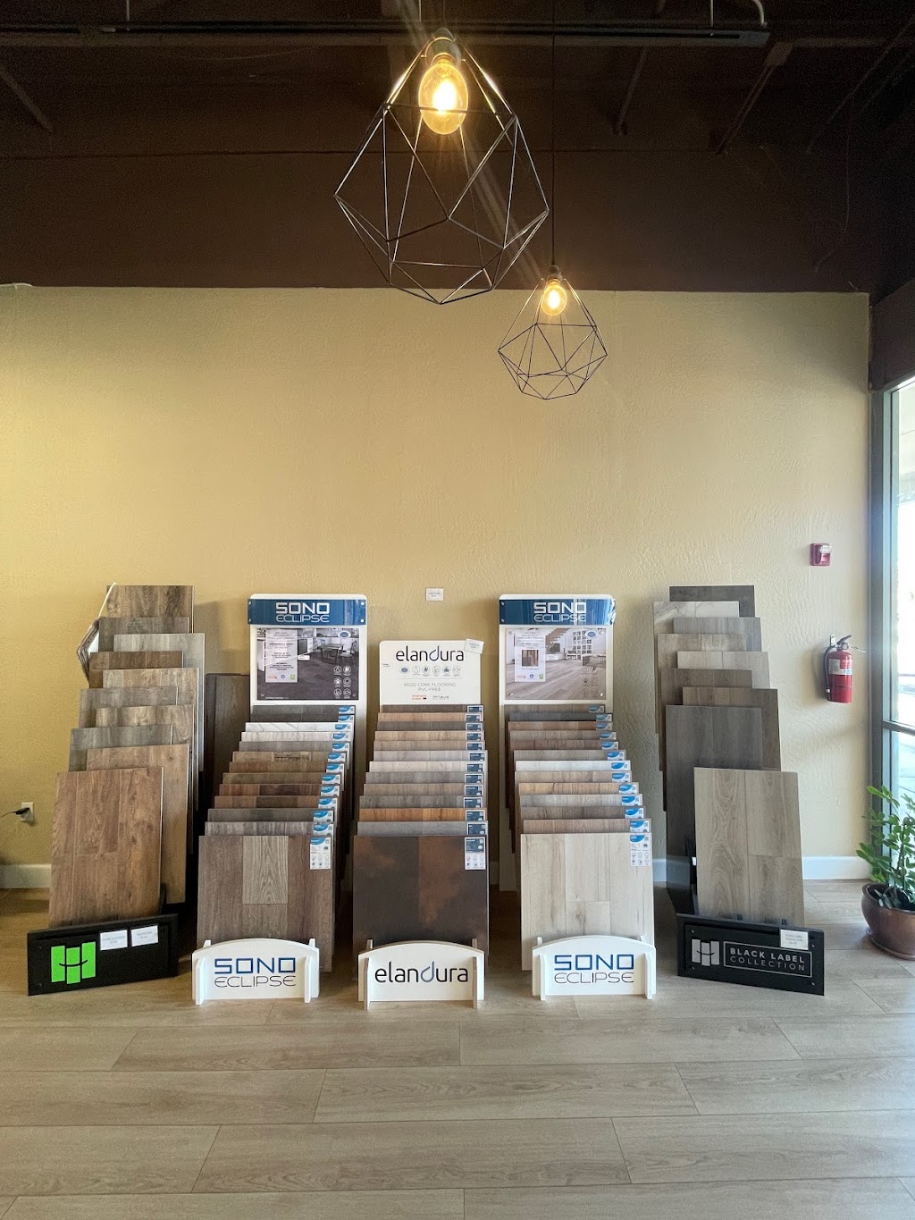 Cesars Floor Covering Inc. (Showroom) | 1940 S Alma School Rd Suite 3, Chandler, AZ 85286, USA | Phone: (480) 454-4789