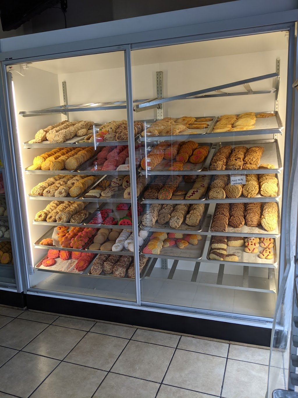 Tia Doras Bakery | 2478 W Illinois Ave, Dallas, TX 75233, USA | Phone: (214) 333-4254