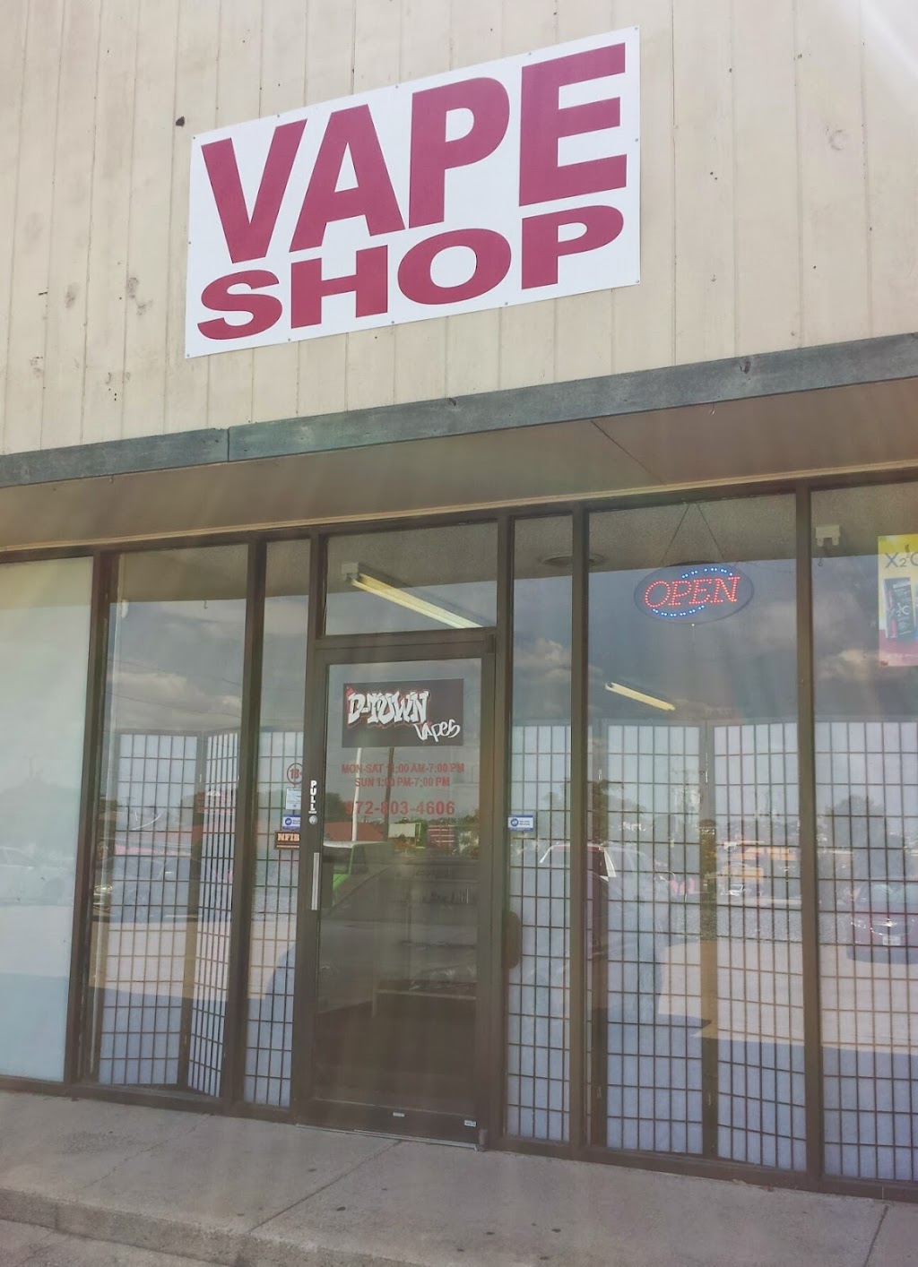 D Town Vapes | 101 W Camp Wisdom Rd, Duncanville, TX 75116, USA | Phone: (972) 803-4606