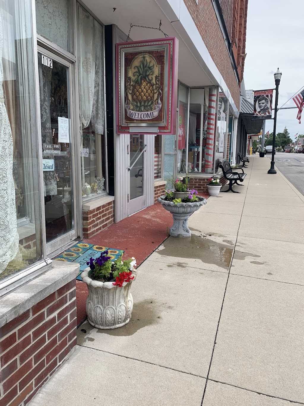 Minervas Treasures | 112 N Main St, Fairmount, IN 46928, USA | Phone: (765) 380-0270